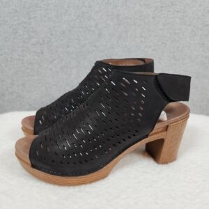 Dansko Danea Heels Sandals Black Leather Perforated Block Heel Womens 39 8.5-9